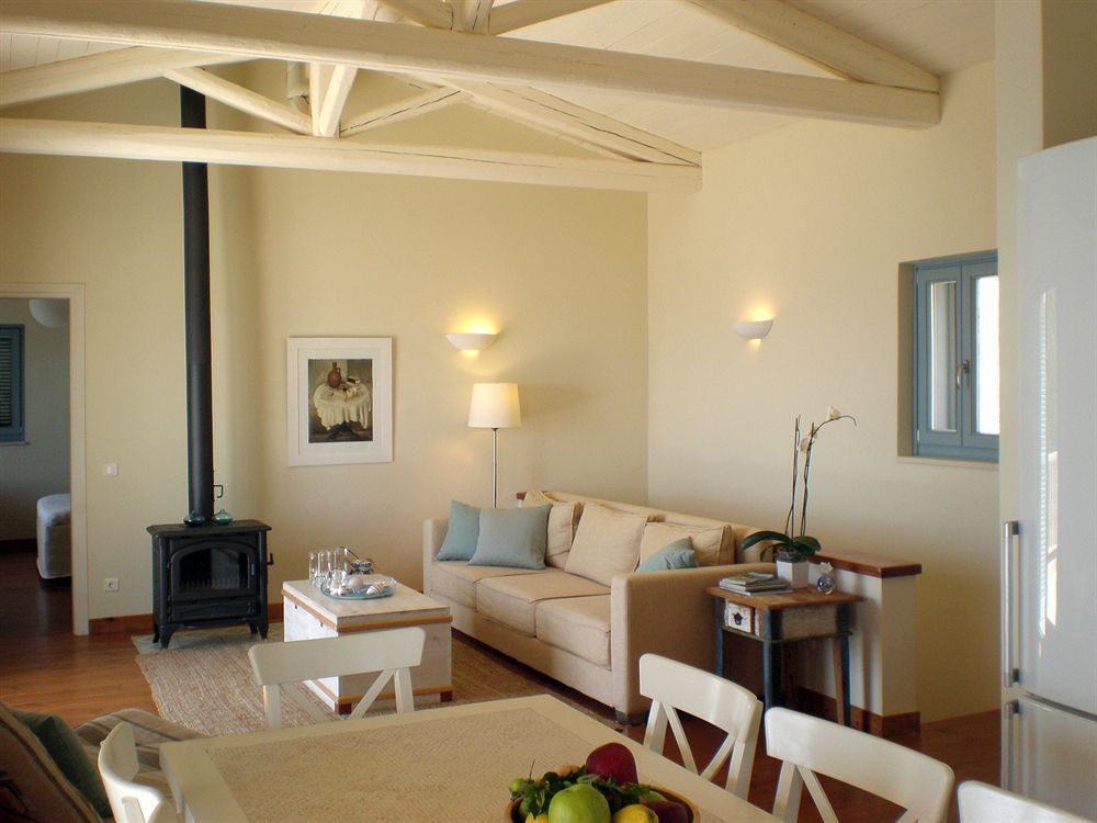 Urania Luxury Villas Pondi Eksteriør bilde